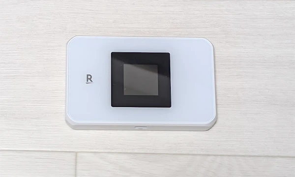 Rakuten WiFi Pocket 5Gのルーター写真
